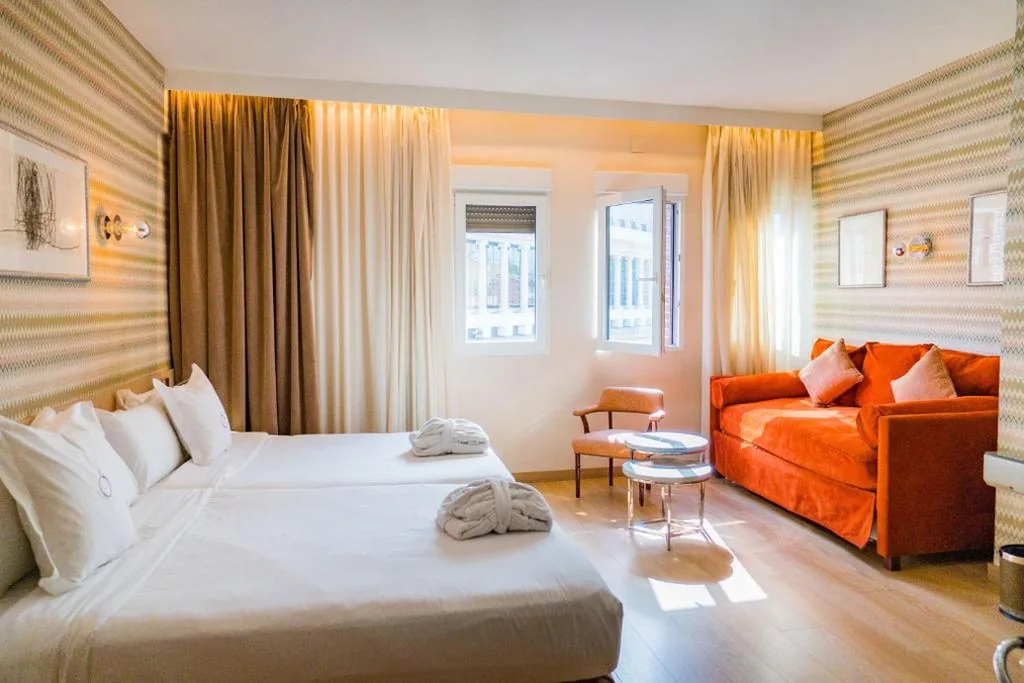 Habitación Doble con bañera de hidromasaje — Hotel Opera