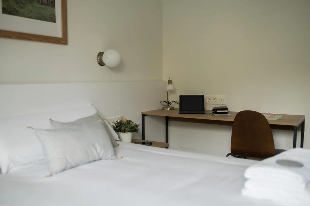 Habitación Doble adaptada para personas con movilidad reducida — HOTEL ORDIZIA