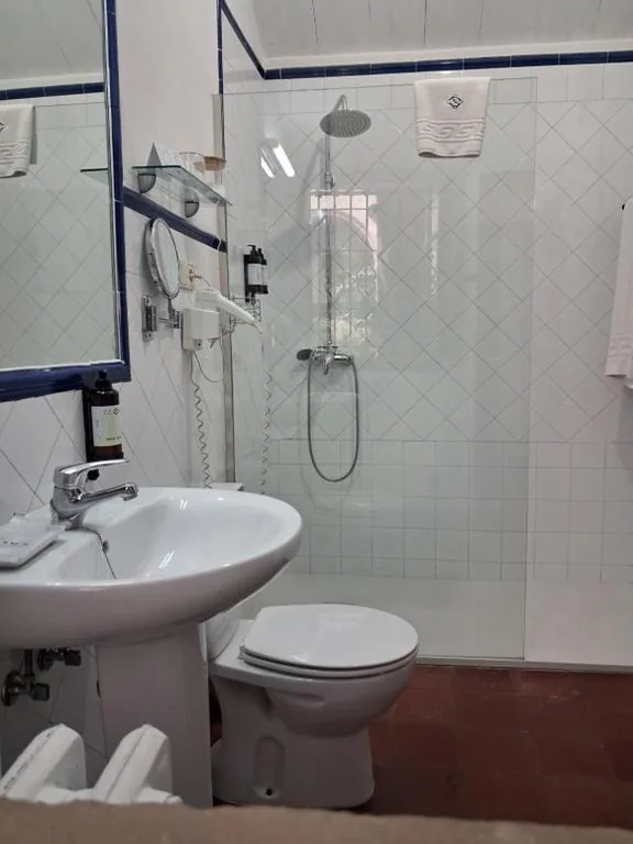 Habitación Doble con baño privado — Hotel Ordóñez Sandoval