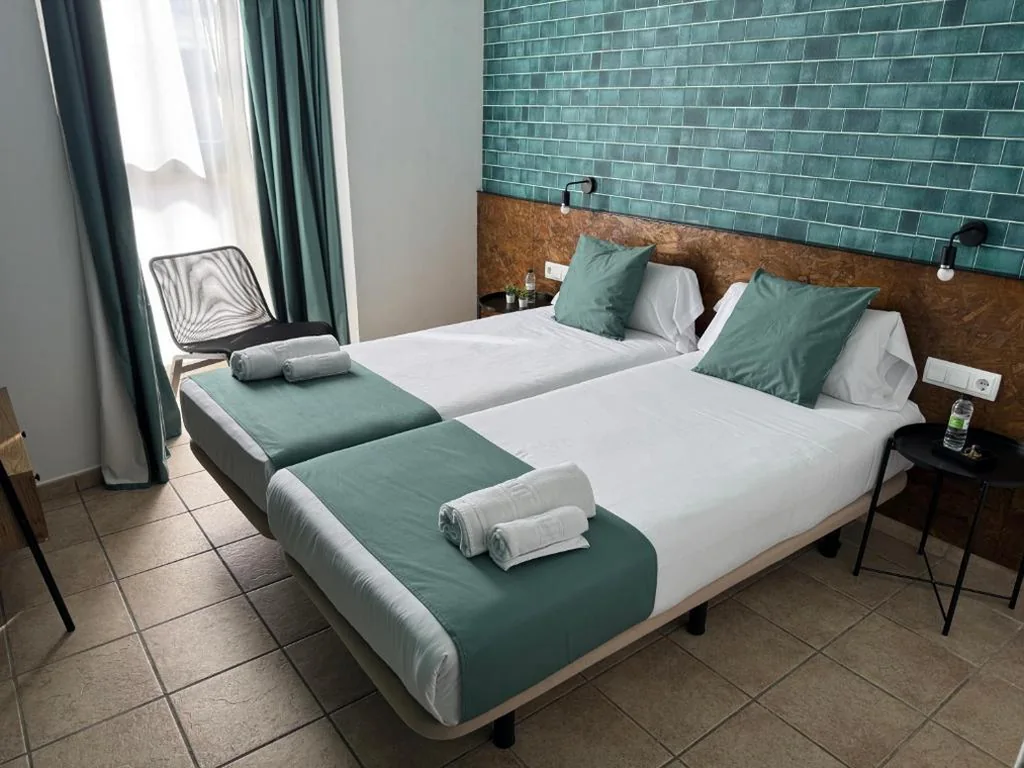 Habitación Doble — HOTEL ORENETA - Gironella