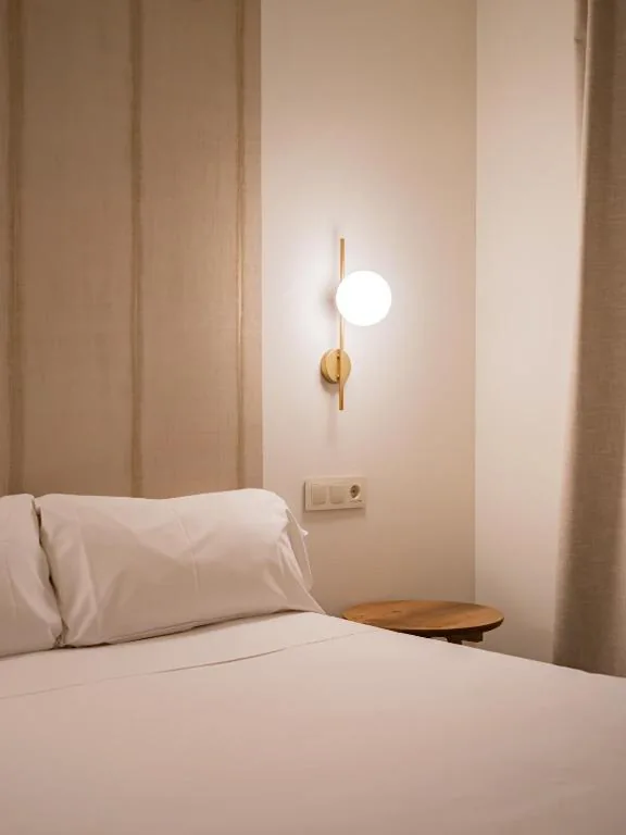 Alojamento Casual com cama de casal — Hotel Oriente