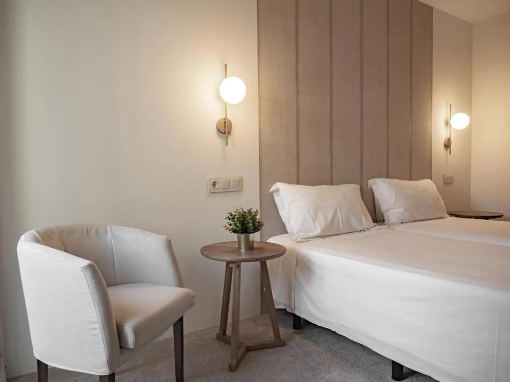 Alojamento Duplo Casual - 2 camas — Hotel Oriente