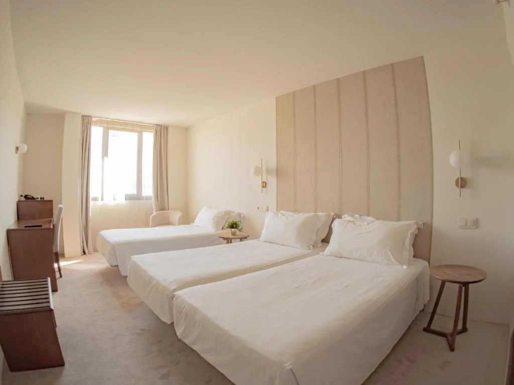 Quarto Triplo Superior — Hotel Oriente