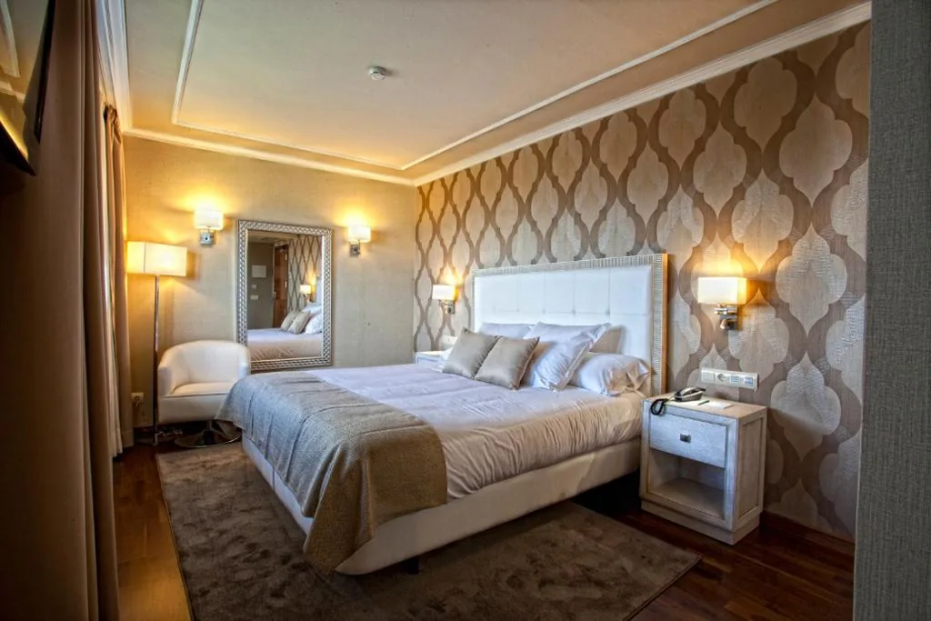 Double Room - 1 or 2 Beds — Hotel Os Olivos