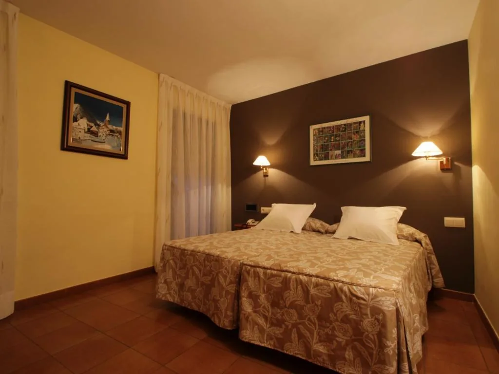Habitación Doble - 2 camas — Hotel Ostau d'Òc