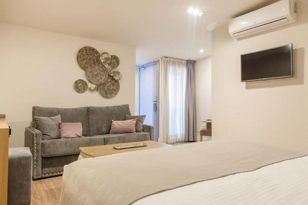 Habitación Doble Económica — Hotel Palacete de Alamos