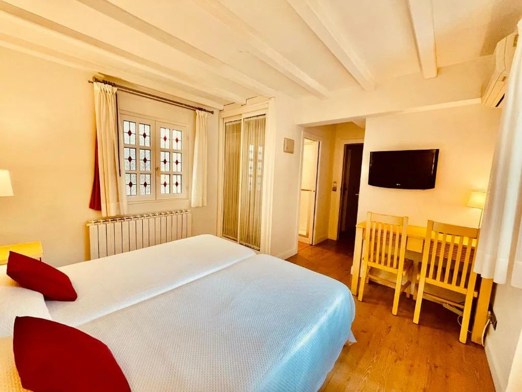 Habitación Doble - 2 camas — Hotel Palacete