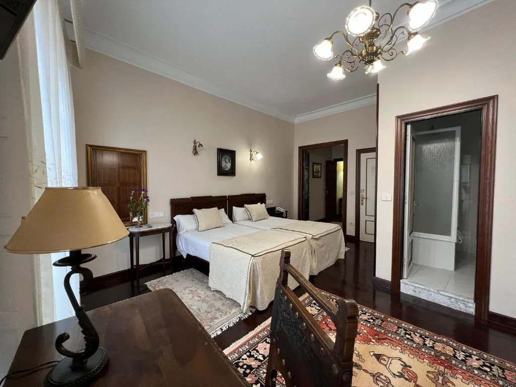 スーペリアツインルーム — Hotel Palacio Carlos I