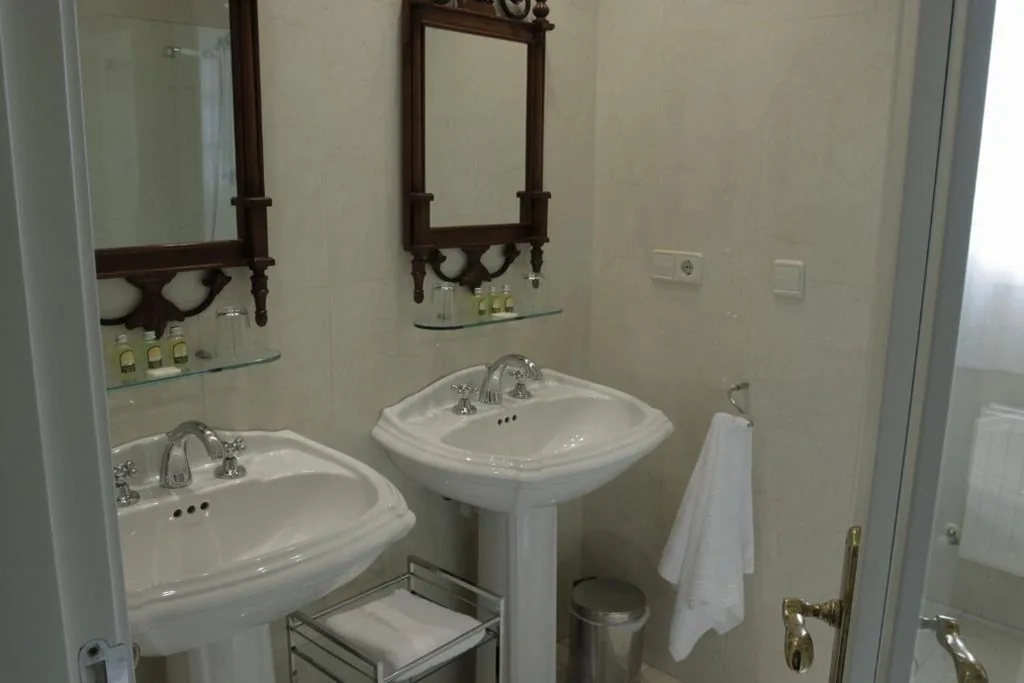 Habitación Familiar — Hotel Palacio de las Nieves