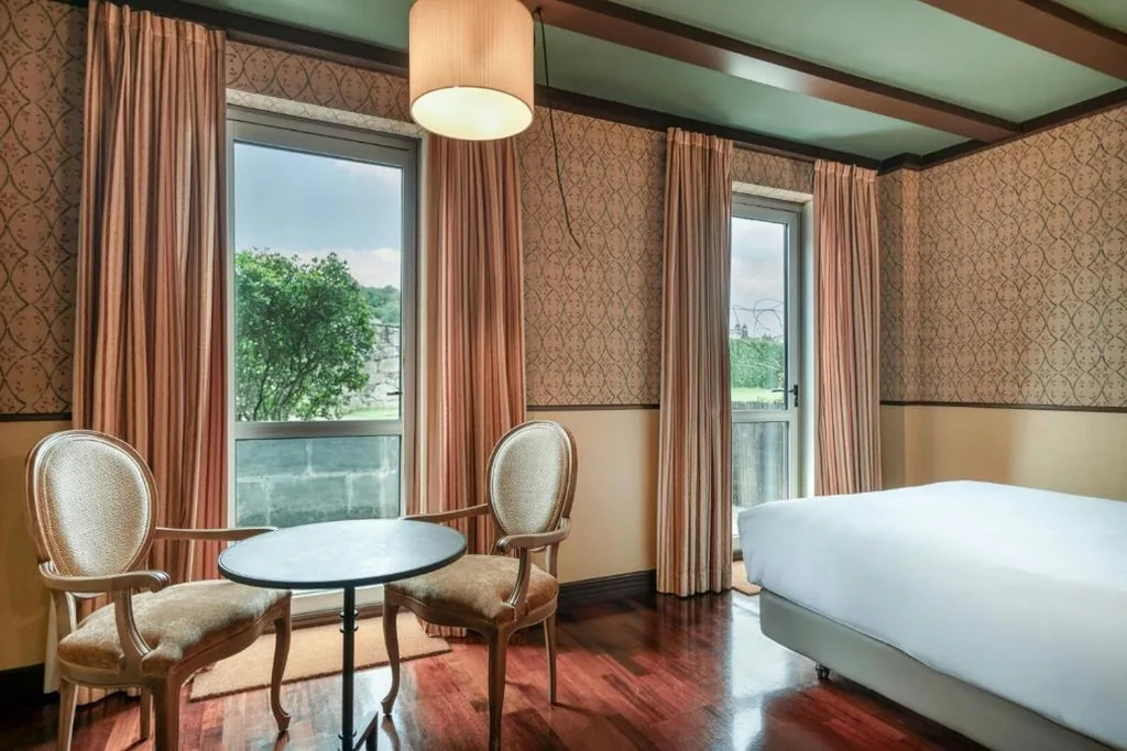 Habitación Deluxe - Cama grande — Hotel Palacio del Carmen, Autograph Collection