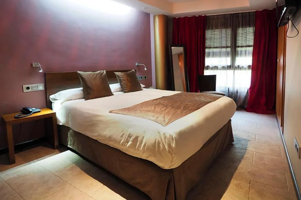 Superior-Doppelzimmer – 1 oder 2 Betten — Hotel Palacio del Obispo