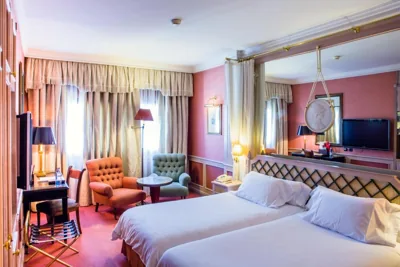 Hotel Palafox — 写真 2