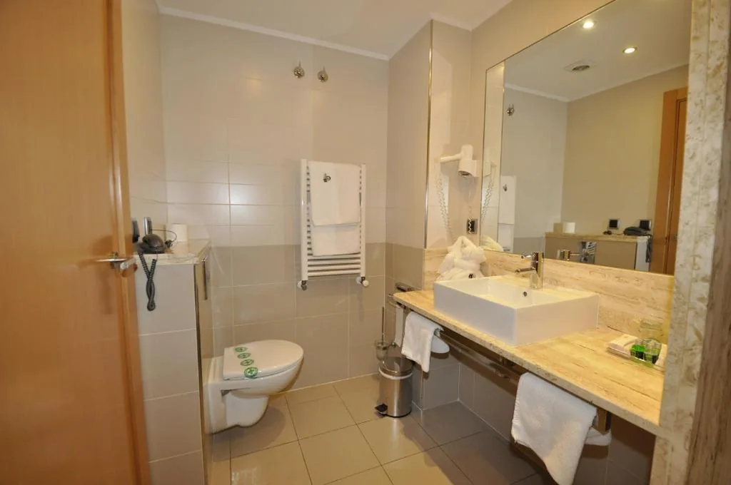Familiekamer (2 volwassenen en 2 kinderen) — Hotel Palau de Girona