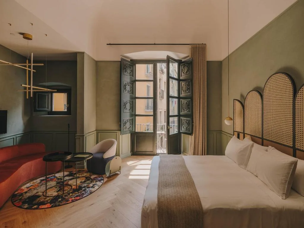 デラックスダブルルーム　シティビュー　ベッド1台または2台 — Hotel Palau Fugit