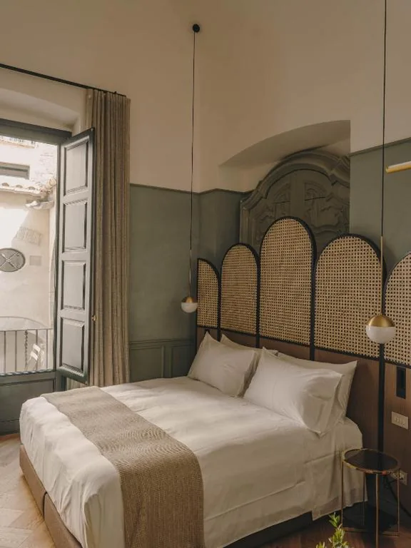 スーペリアダブルルーム　ベッド1台または2台 — Hotel Palau Fugit
