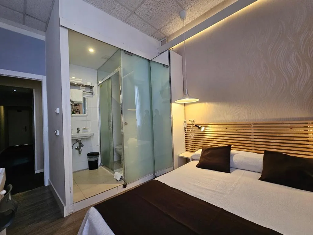 Habitación Doble con balcón — Hotel Palermo