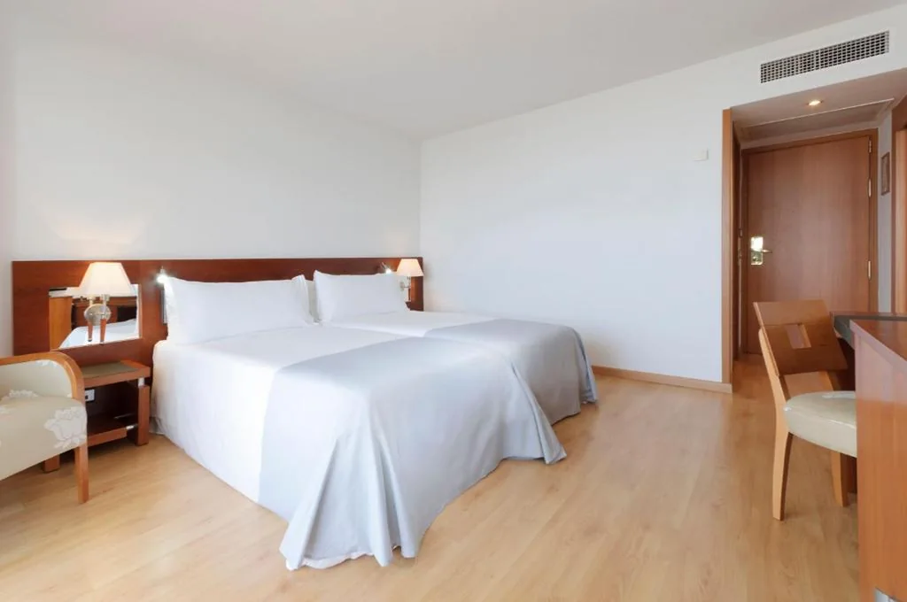 Standardzimmer mit Stadtblick — Hotel Palma Bellver, Affiliated by Meliá