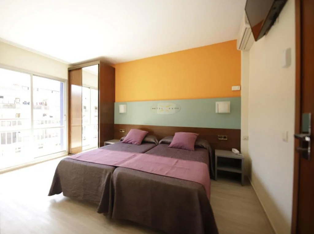 Habitación Doble (1 adulto + 1 niño) — Hotel Papi