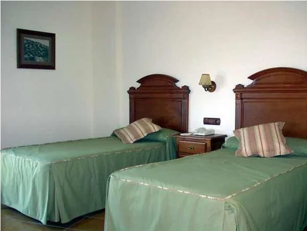 Superior Double Room with Balcony — Hotel Paraje La Lambra