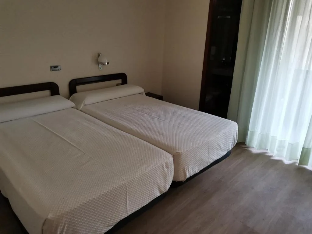 バルコニー付きダブルルーム — HOTEL PARQUE PORRIÑO