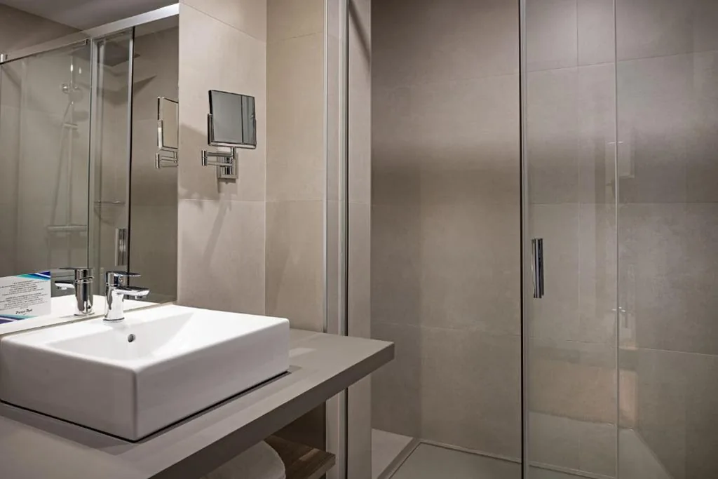 Standard-Doppelzimmer mit 2 Betten — Hotel Parque Real
