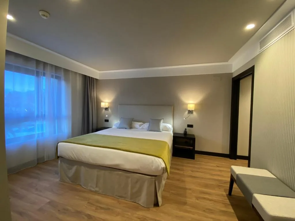 Junior Suite mit Poolblick — Hotel Parque Real