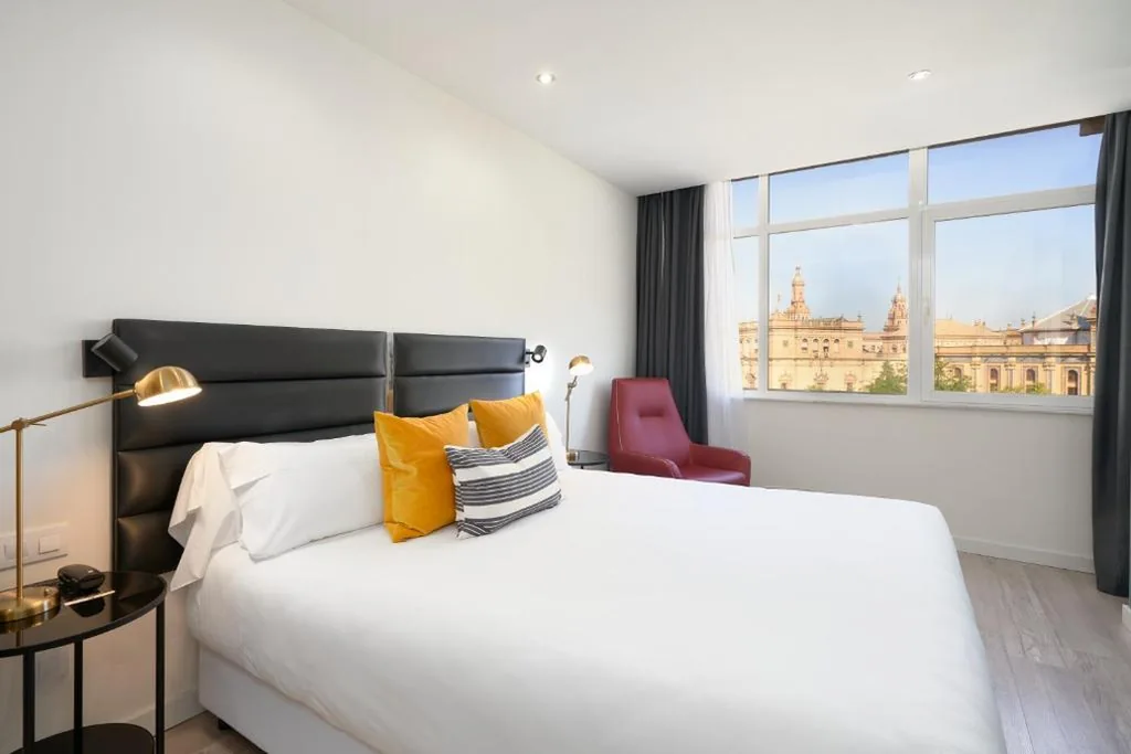 Habitación Deluxe con cama grande y vistas al monumento — Hotel Pasarela
