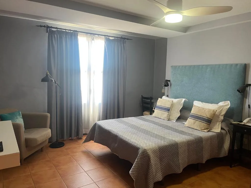 Quarto Standard - 1 cama de casal — Hotel Patilla Ciudad de Requena