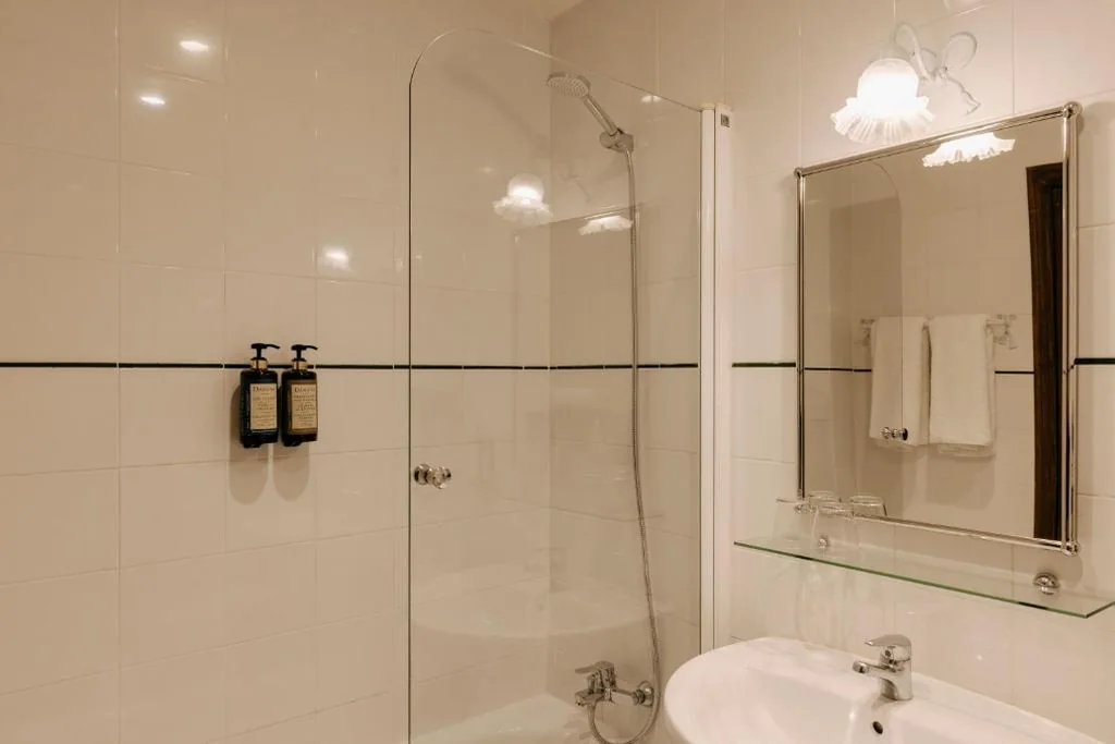 Habitación Familiar — Hotel PAX Casona del Busto