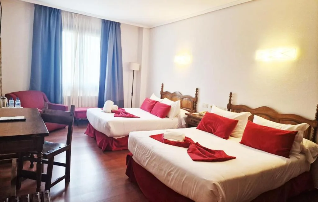 Quarto Quádruplo Standard — Hotel Pazo O Rial