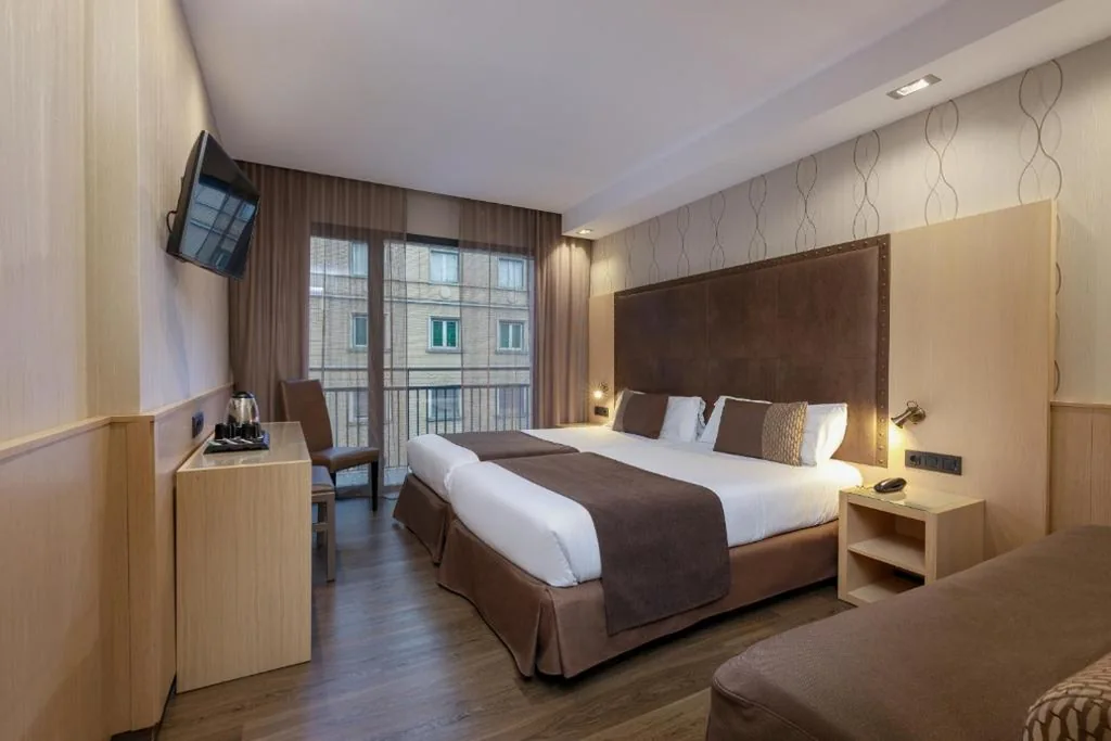 Familienzimmer — Hotel Pedro I de Aragón 4 Sup