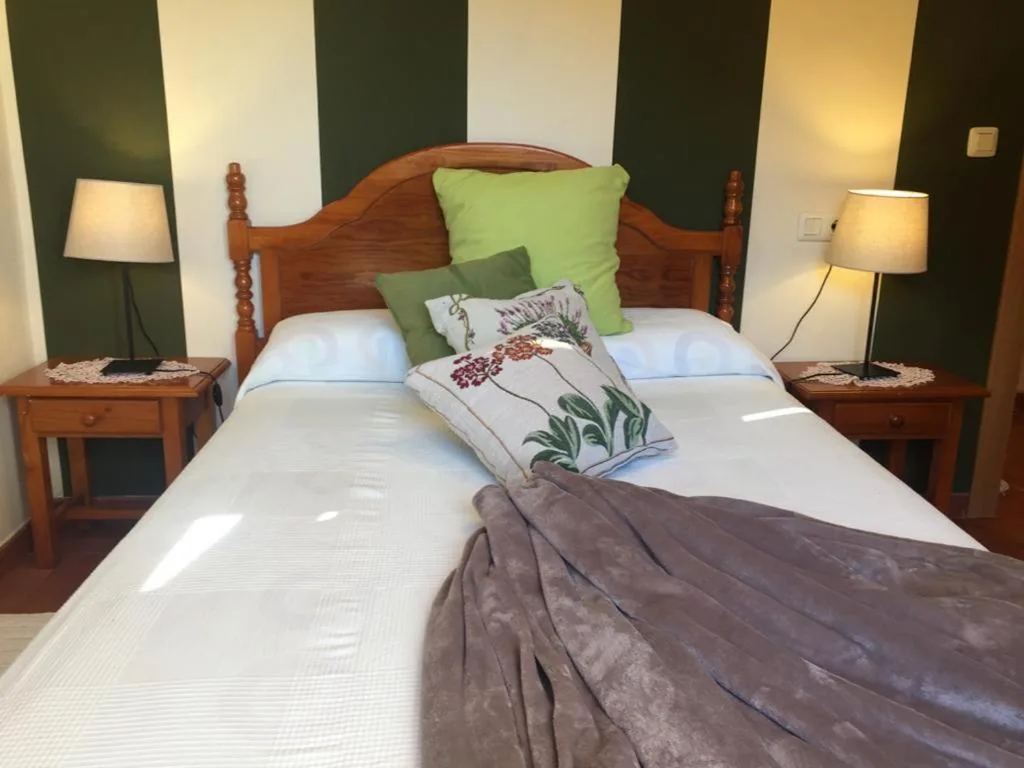 Camera matrimoniale — Hotel peñacabrera 1