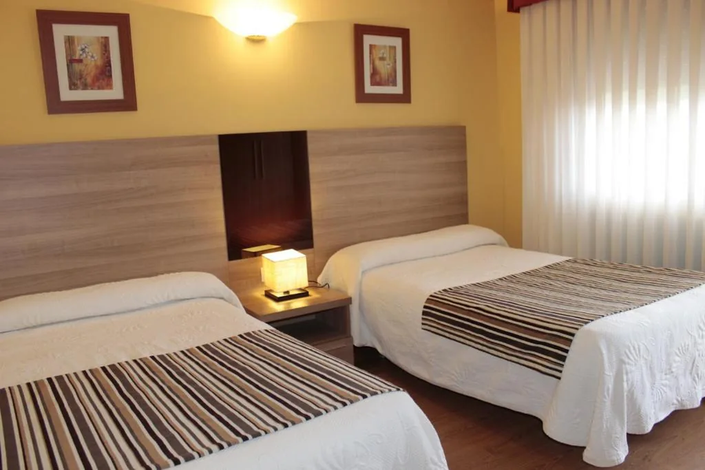 Habitación Doble - 2 camas — Hotel Peñagrande