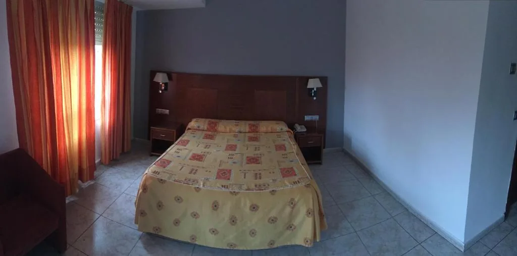 Doppelzimmer – 1 oder 2 Betten — Hotel Perales