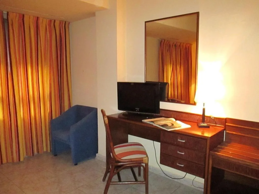 Einzelzimmer — Hotel Perales