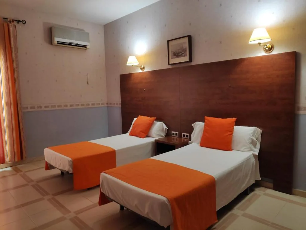 Habitación Doble con balcón - 2 camas — Hotel Perú by Bossh! Hotels