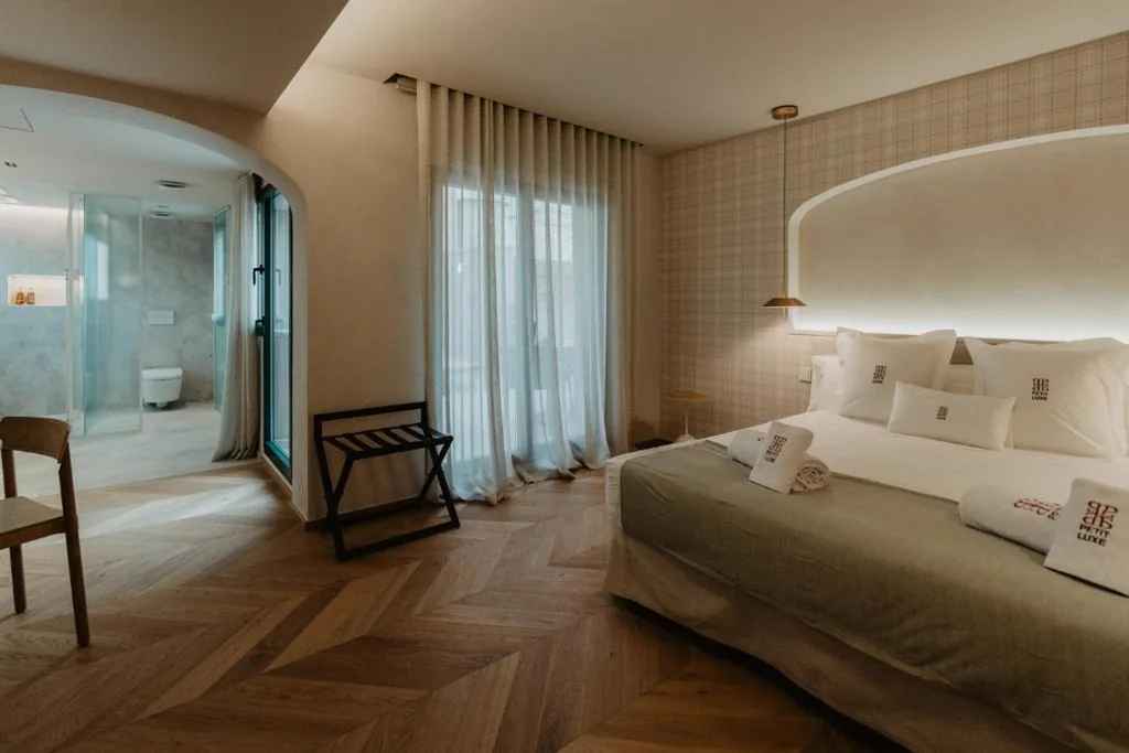 Junior Suite with Terrace — Hotel Petit Luxe