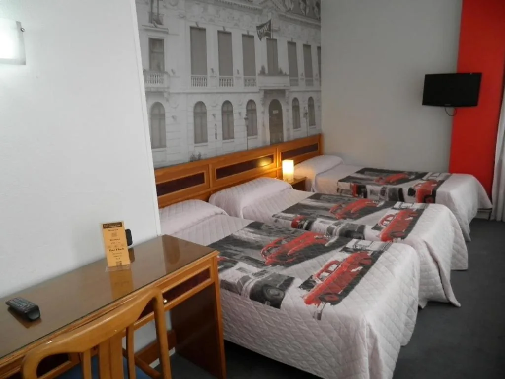 Driepersoonskamer — Hotel Photo Zabalburu
