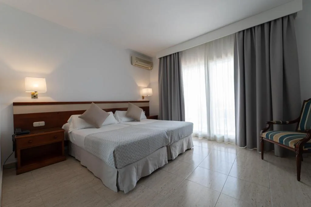 Habitación Doble con vistas al mar — Hotel Piedra Paloma by Croma