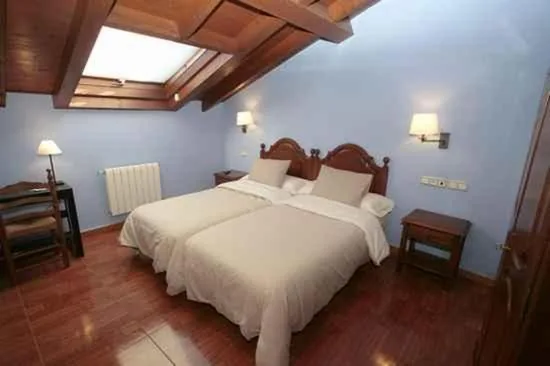 Hotel Piloñés