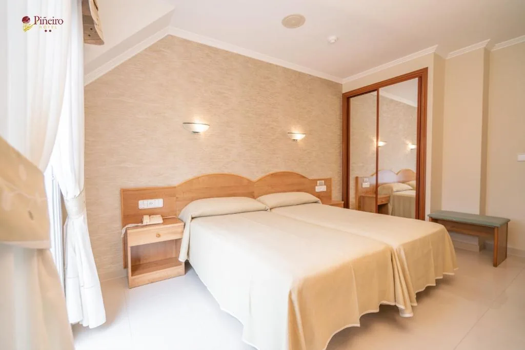 三人间（2位成人＋1名儿童） — Hotel Piñeiro 2 Estrellas Superior