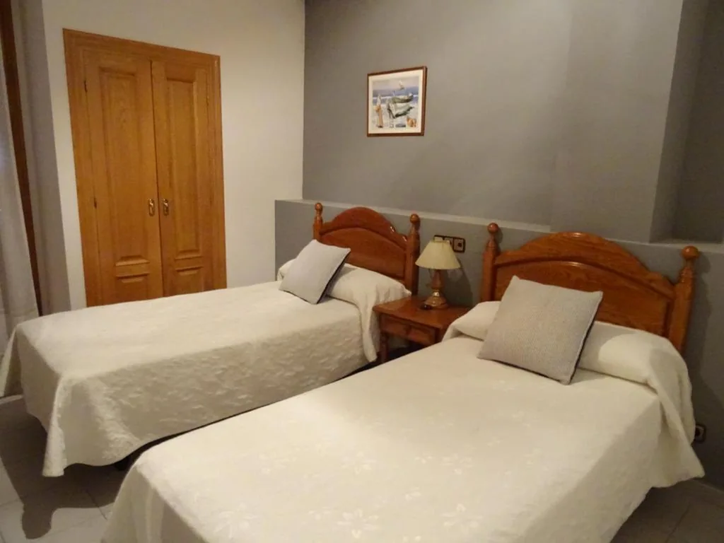 Zweibettzimmer — Hotel Pirineos Ainsa