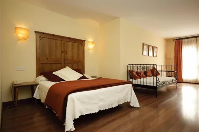 Hotel Pirineos — Foto 2