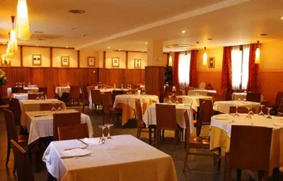 Hotel Pirineos — Foto 3