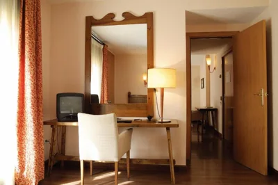 Hotel Pirineos — Foto 4