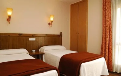 Hotel Pirineos — Foto 11