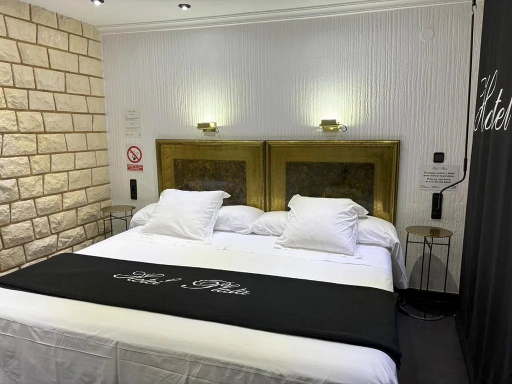 Standardzimmer – extragroßes Doppelbett — Hotel Plata