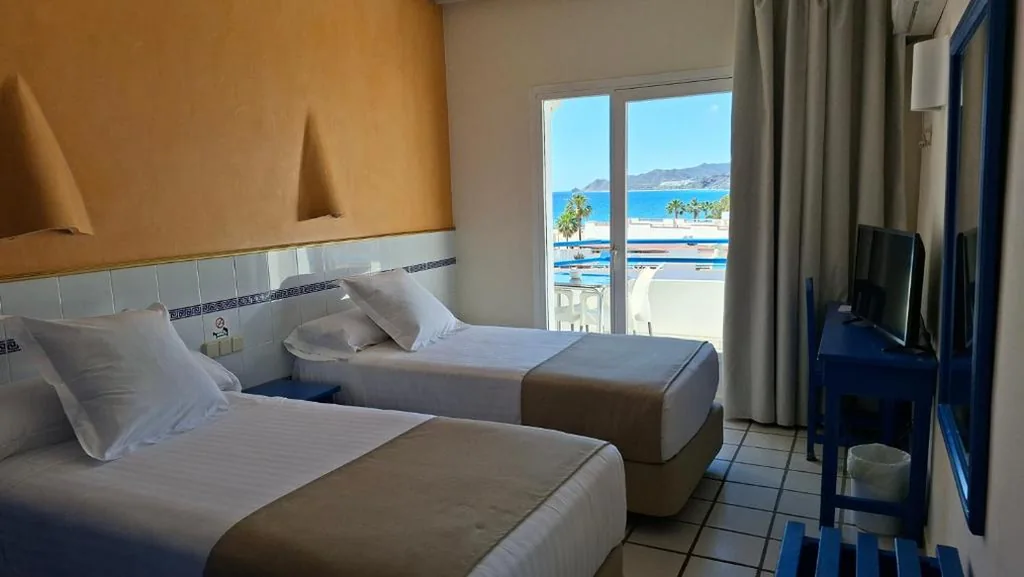 Double Room with Side Sea View - 1 or 2 Beds — Hotel Playa Bocaina