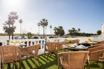 Hotel Playa Conil - Beachfront Studios & Suites — photo 5
