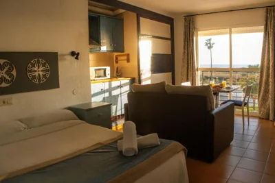 Hotel Playa Conil - Beachfront Studios & Suites — photo 12